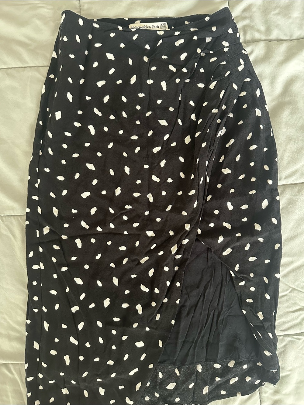 Abercrombie & Fitch Black with White Spot High-Low Skirt